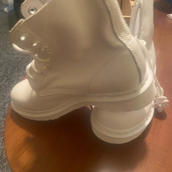 Dr. Martens Pascal Mono Optical White US size 7 women’s - Picture 6 of 9